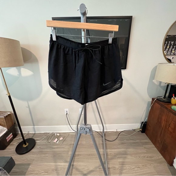 Nike Run Division ADV Aeroswift shorts - Picture 1 of 6